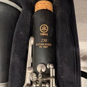 Yamaha YCL-250 Bb Clarinet- Excellent condition